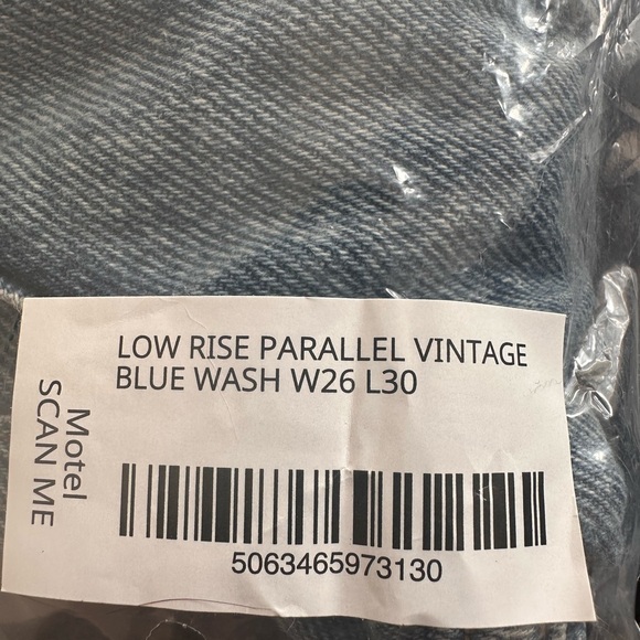 Motel Rocks Vintage Blue Wash Lowrise Jeans - Picture 6 of 6